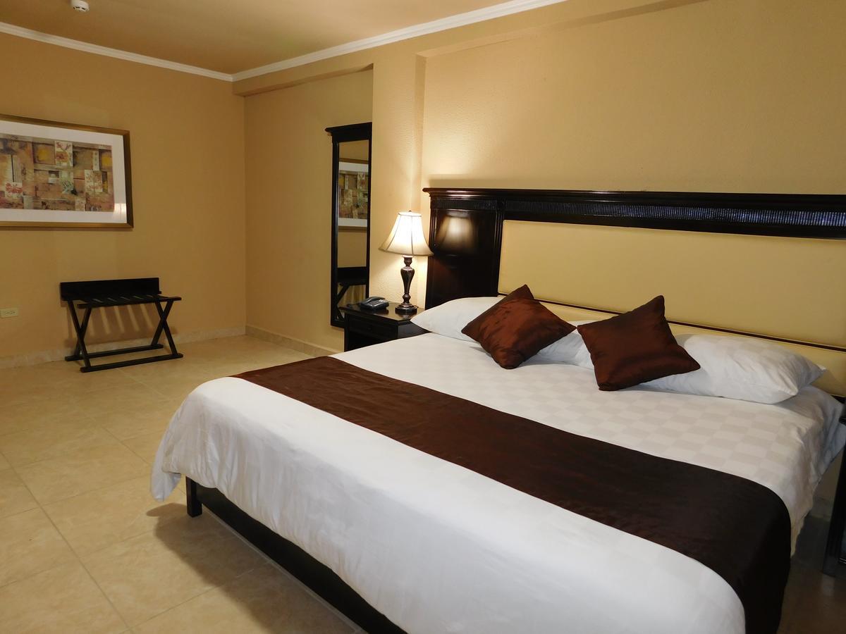 Hotel Gran Via Panama David Exterior photo